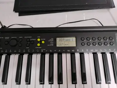 Teclado Casio CTK-245 con funda - miniatura 2