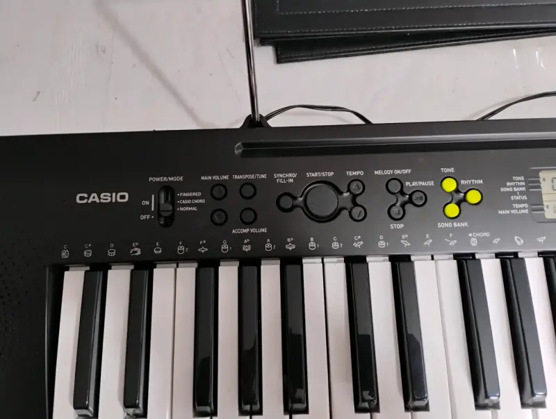 Teclado Casio CTK-245 con funda - 3