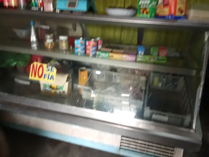 Mostrador de vidrio para tienda - 1