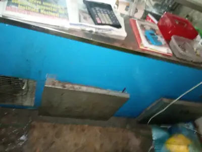 Mostrador de vidrio para tienda - miniatura 3