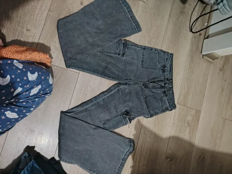 Jeans gris pata de elefante