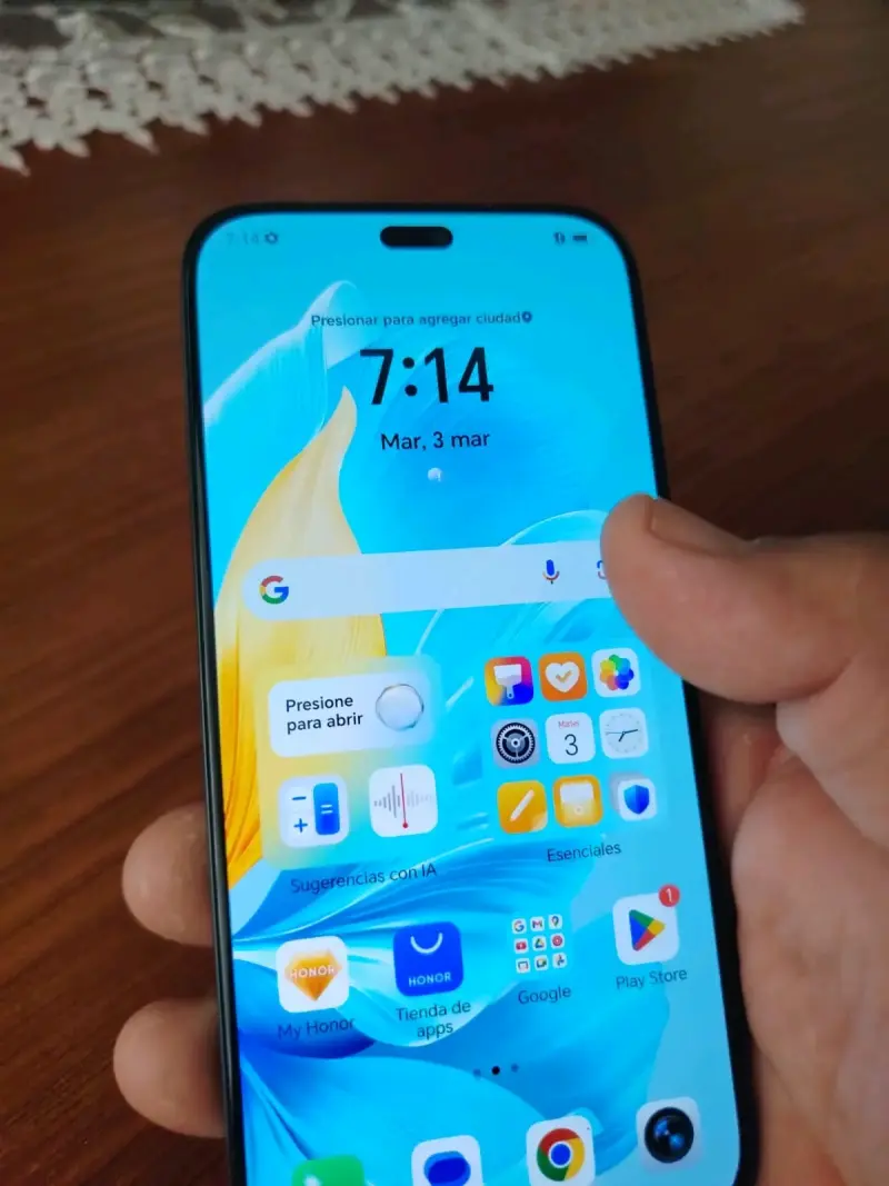 Smartphone moderno en buen estado - 3