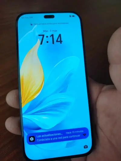 Smartphone moderno en buen estado - miniatura 4