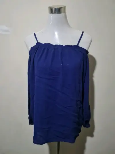 Blusa azul con tirantes - miniatura 1