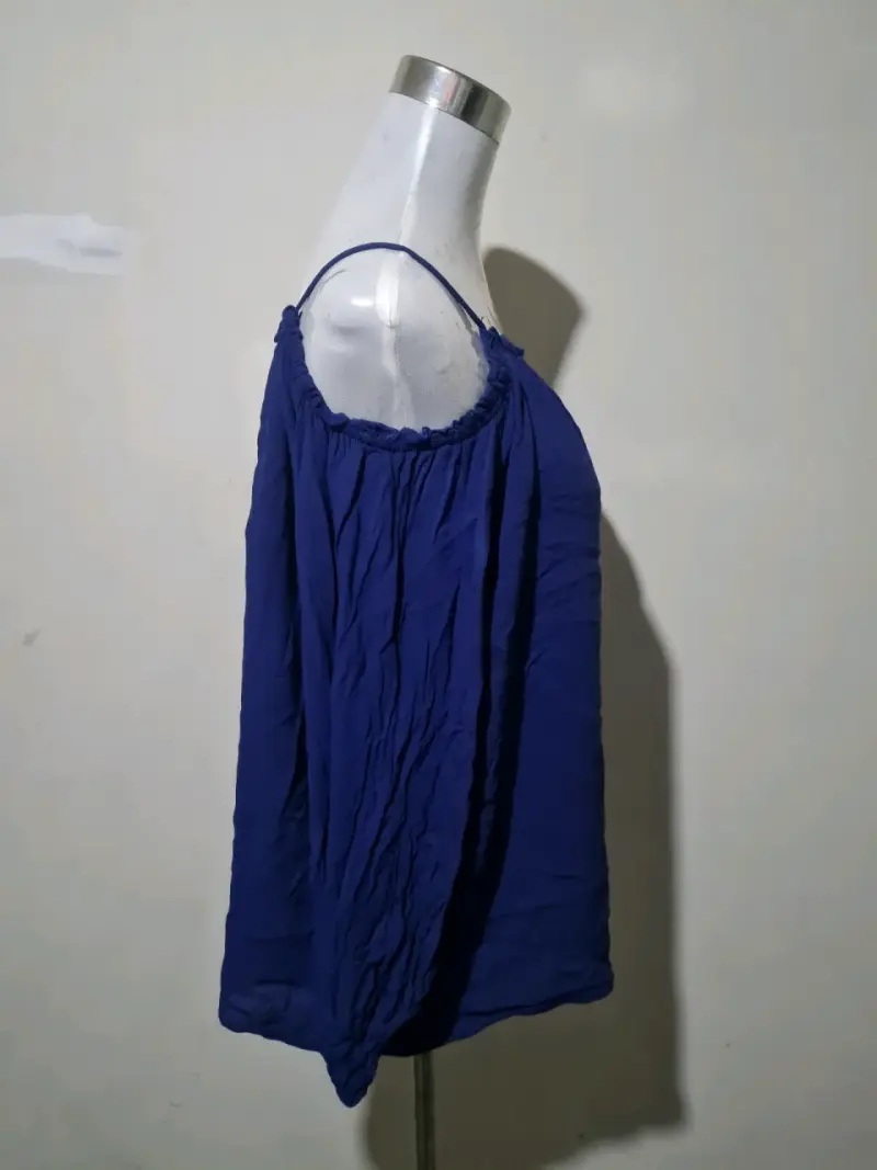 Blusa azul con tirantes - 2