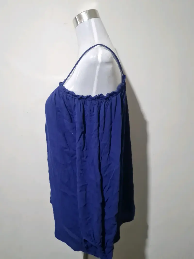 Blusa azul con tirantes - 3