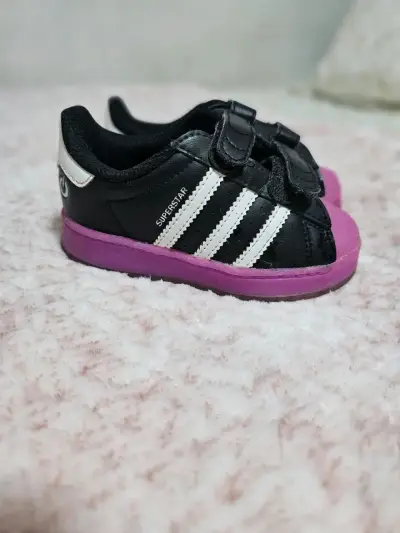 Zapatillas Adidas negras y moradas - miniatura 3