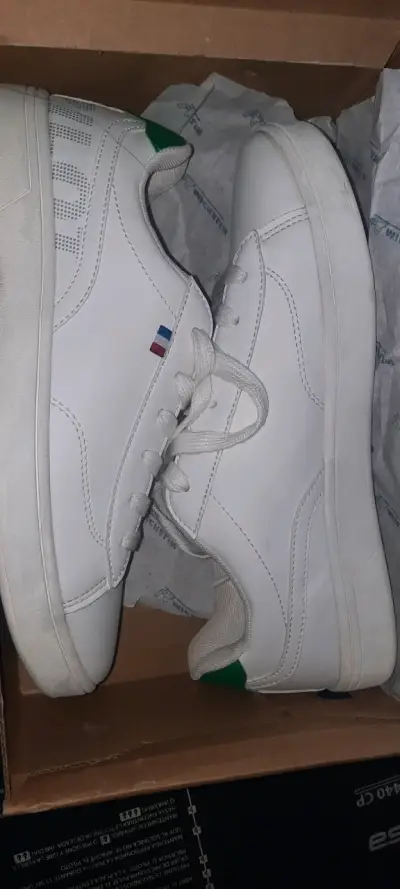 Zapatillas michelin blancas con detalles verdes - miniatura 1