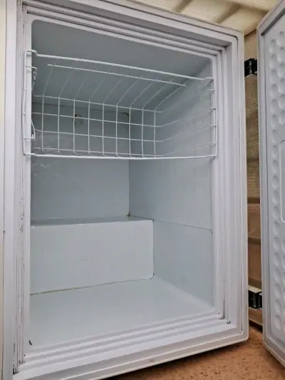 Freezer horizontal blanco - miniatura 2