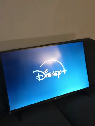 Smart TV 32" HD  (Marca TCL) - miniatura 2