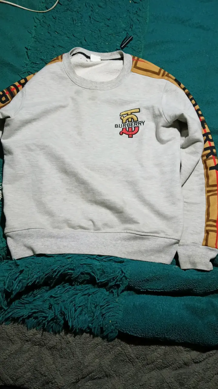 Polerón gris Burberry