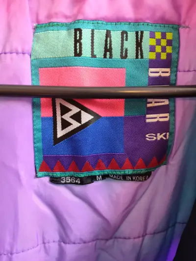 Chaqueta deportiva morada y negra - miniatura 2