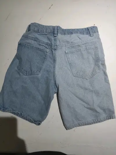 Shorts de mezclilla azul claro - miniatura 2