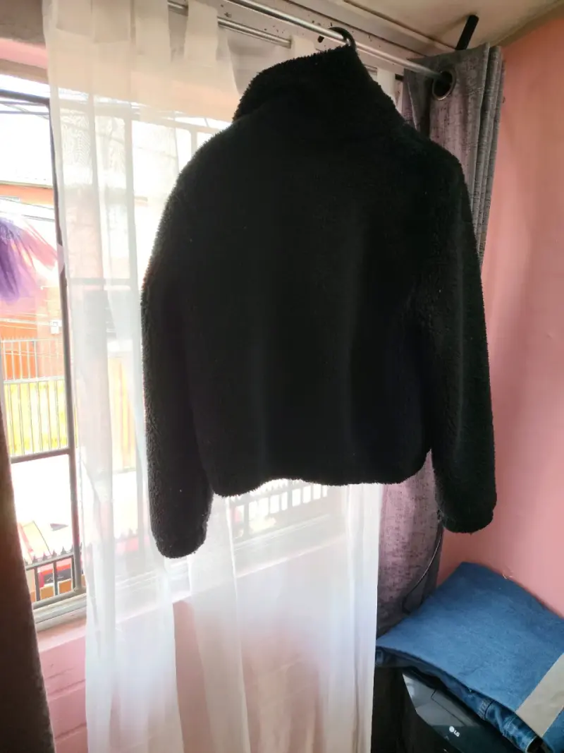 Chaqueta de lana negra - 2