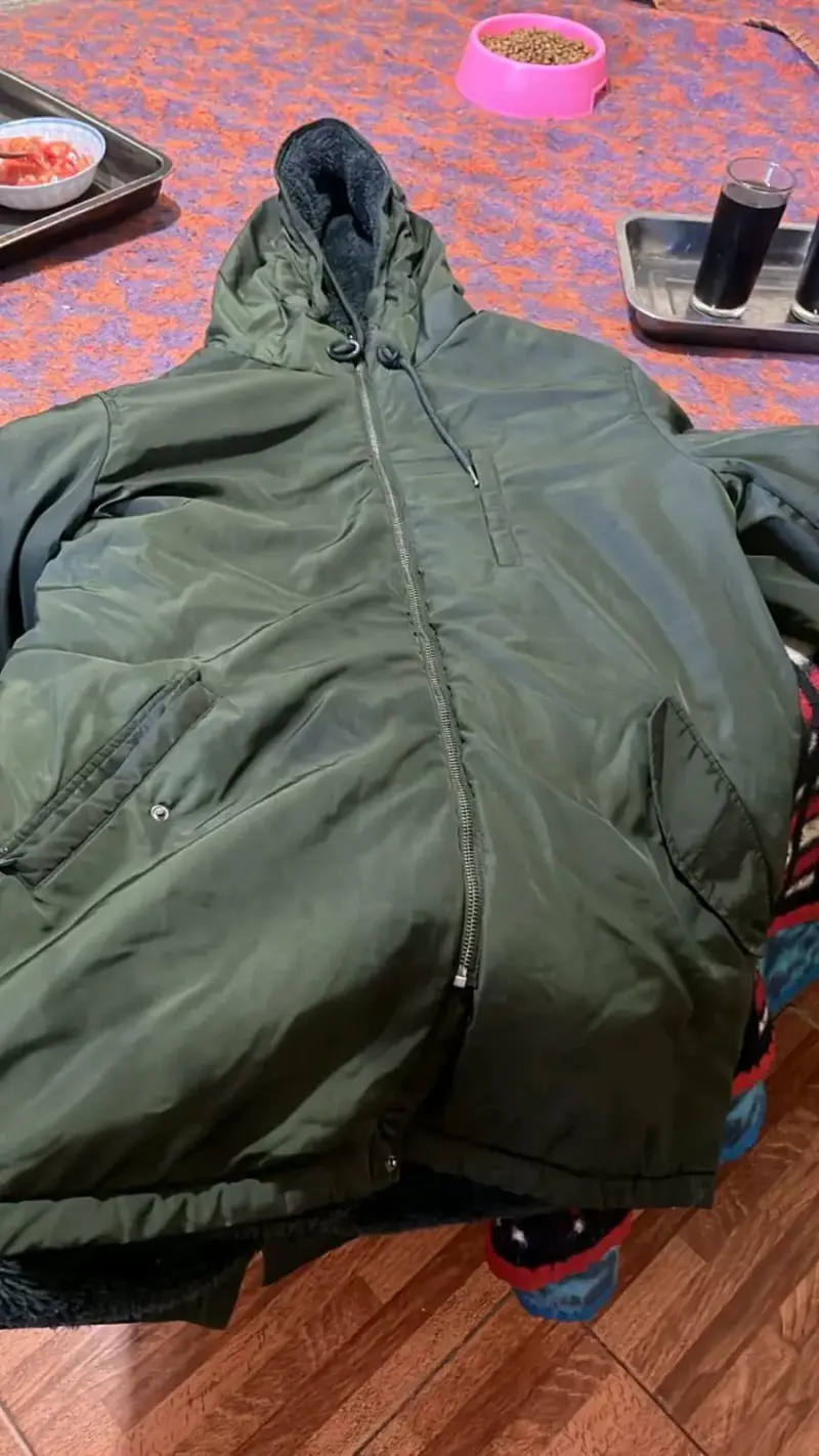 Parka verde con capucha - 2