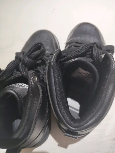 Zapatillas negras deportivas - miniatura 4