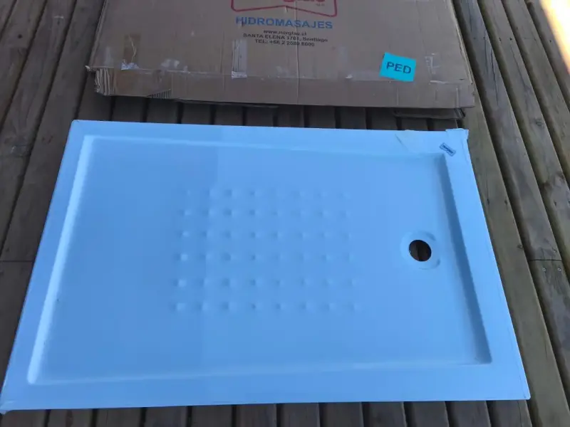 Receptor de ducha blanco nuevo - 1