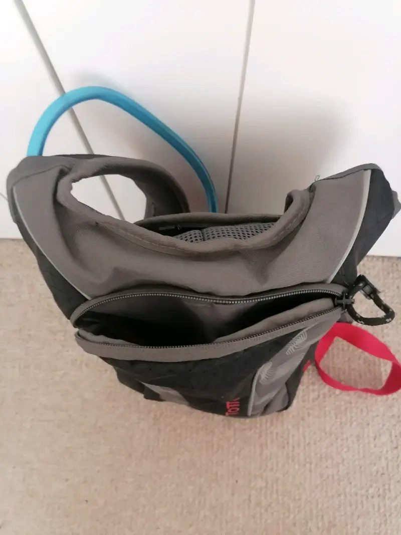 🚴♂️ MOCHILA DE HIDRATACIÓN TOTTO TERANI + CAMELBACK - 5