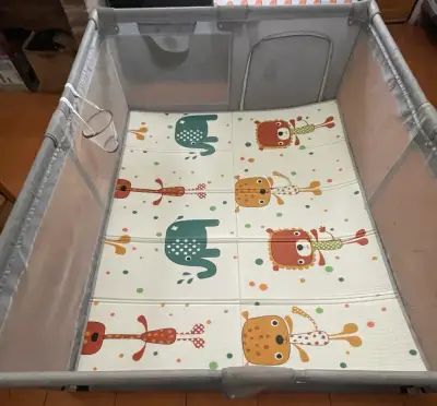 Cuna corral para bebé - miniatura 1