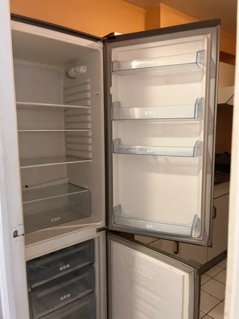 Refrigerador Daewoo plateado - 2