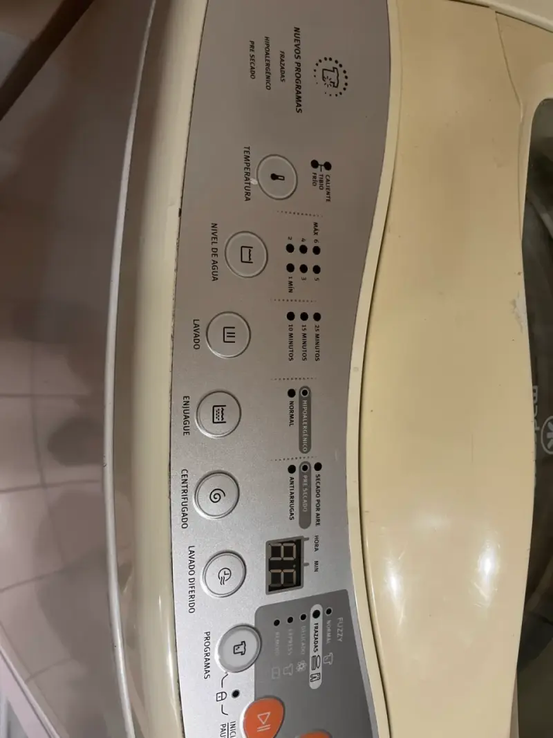 Lavadora automática blanca maderas 10 kg - 3