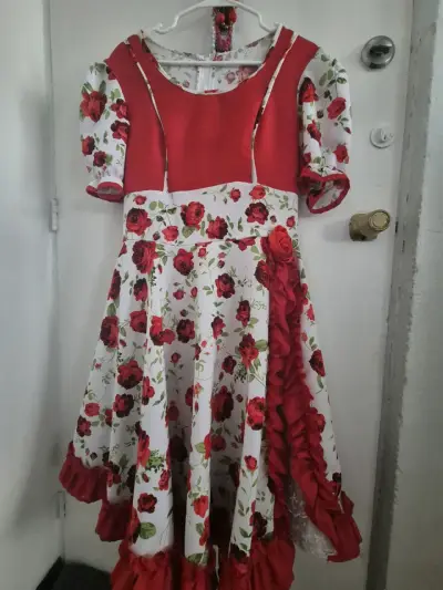 Vestido floreado rojo y blanco - miniatura 5