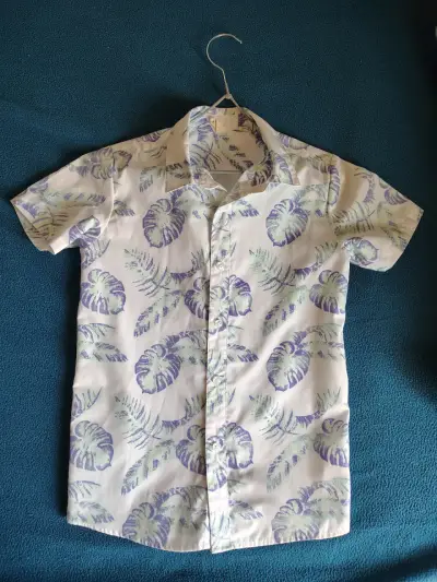 Camisa estampada de hojas tropicales - miniatura 1