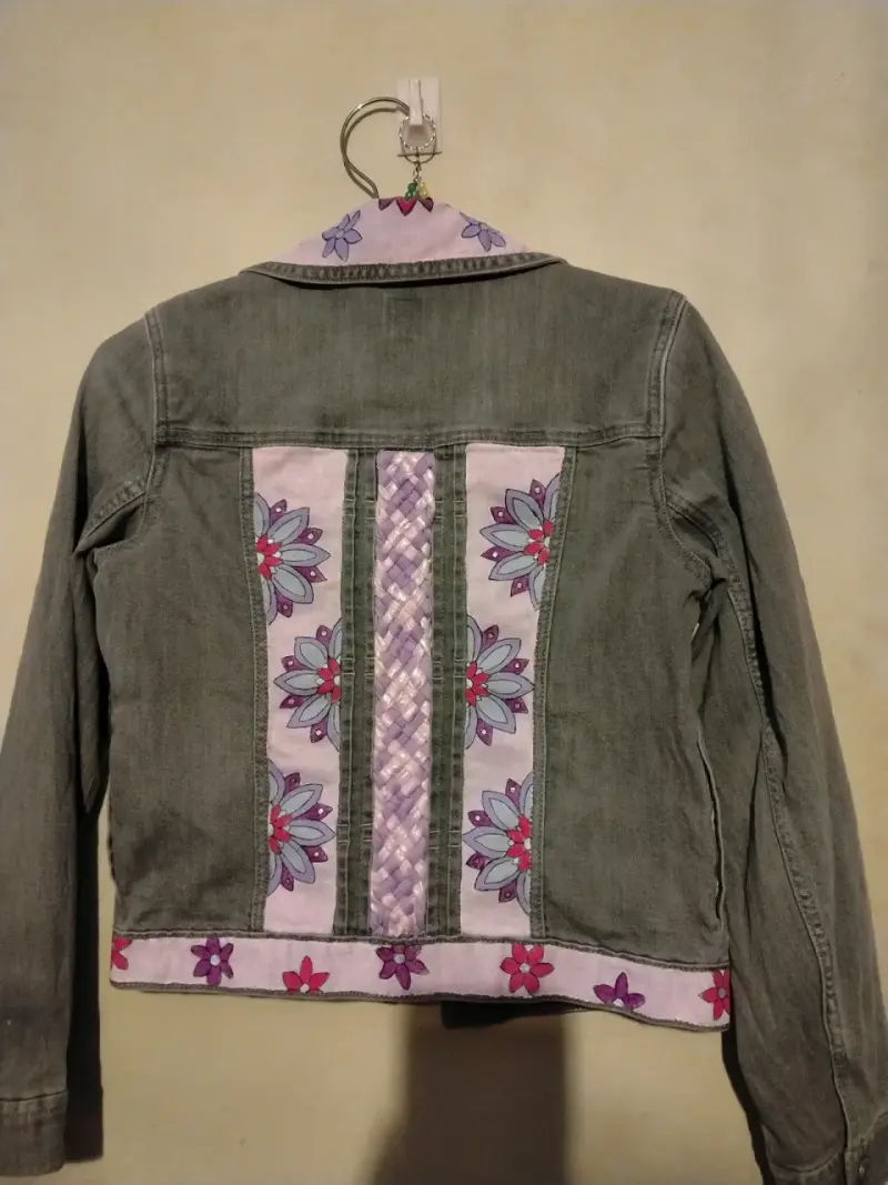 Chaqueta de jeans intervenida - 4