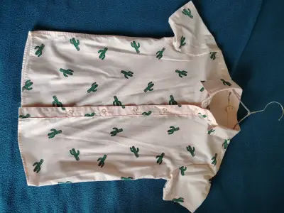 Camisa blanca con cactus - miniatura 1