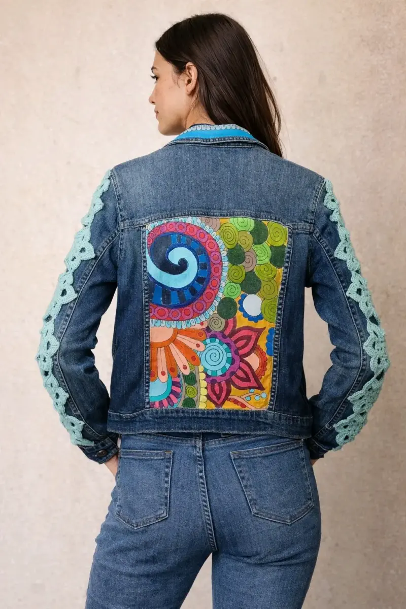 Chaqueta de mezclilla intervenida a mano - 2