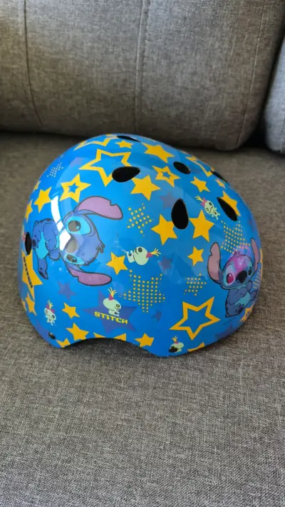 Casco infantil azul Stitch - miniatura 1