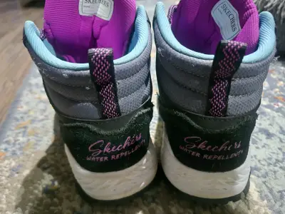 Zapatillas Skechers negras y rosadas - miniatura 3