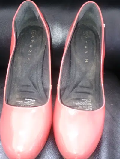 Zapato de tacón rojo - miniatura 6