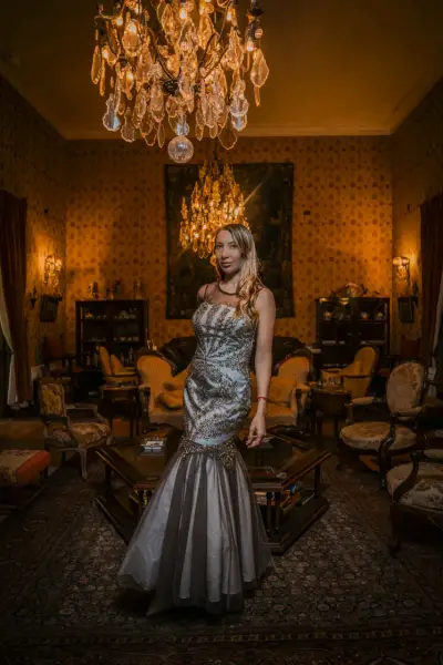 Vestido de gala brillante - miniatura 1