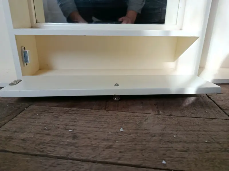 Espejo de pared con cajones y luz - 3