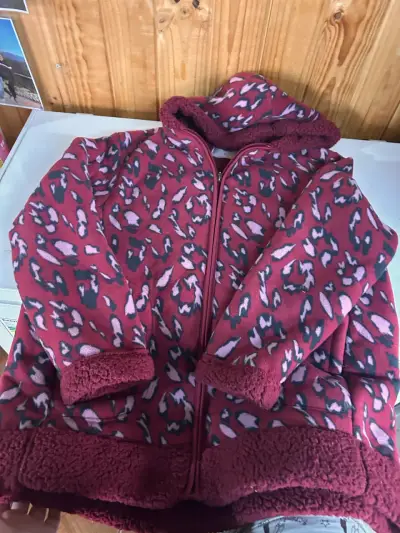 Polerón estampado con capucha talla xl - miniatura 3