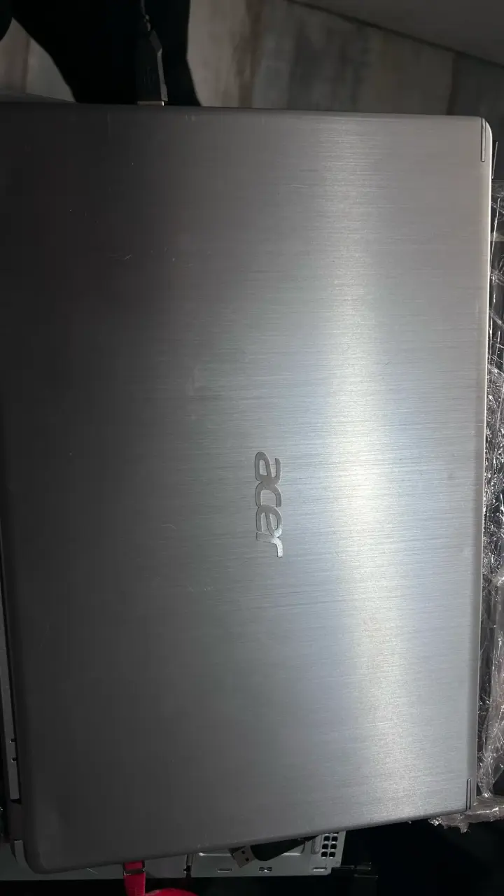 Notebook Acer seminuevo - 5