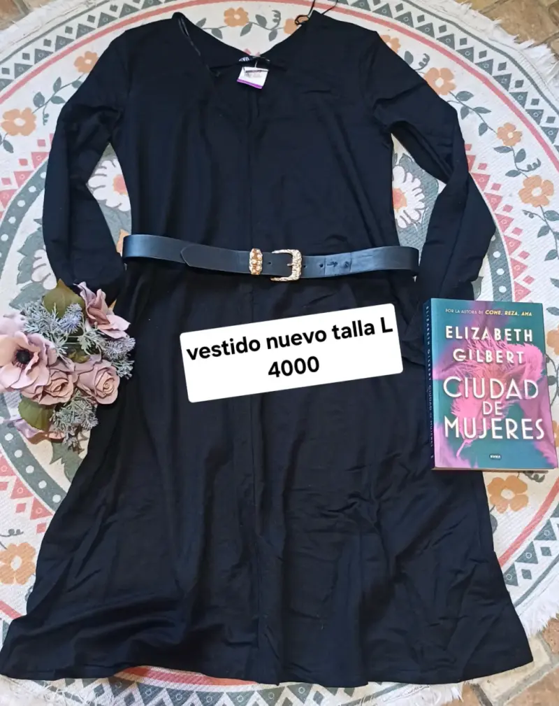 Vestido negro con cinturón