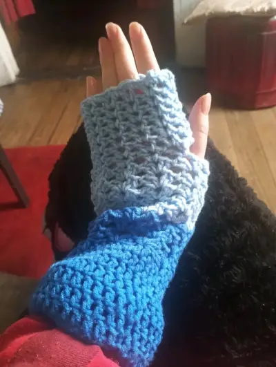 Guantes tejidos "Cloud Gloves" azul - miniatura 3