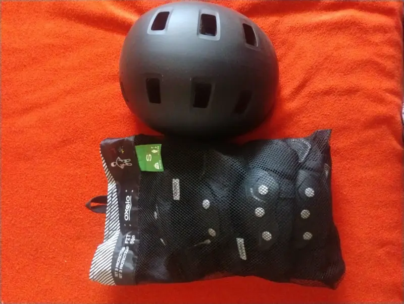 Set de protecciones para patinaje incluye casco - 3