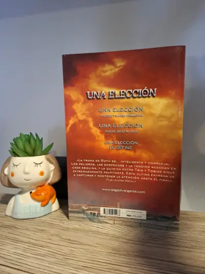Libro Leal de Veronica Roth - miniatura 2