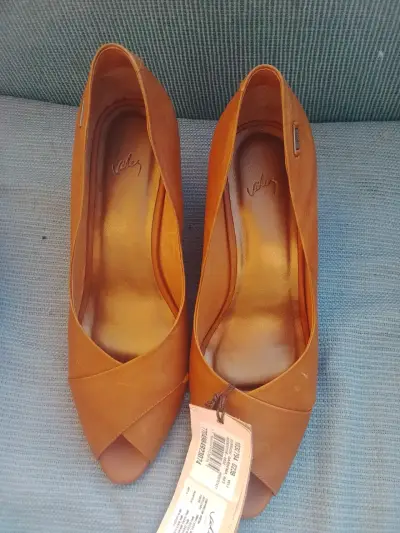 Zapatos peep toe marrones nuevos - miniatura 1