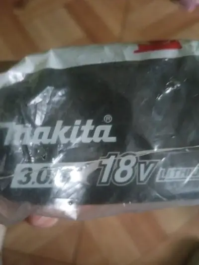 Batería Makita 18V 3.0Ah Li-ion - miniatura 2