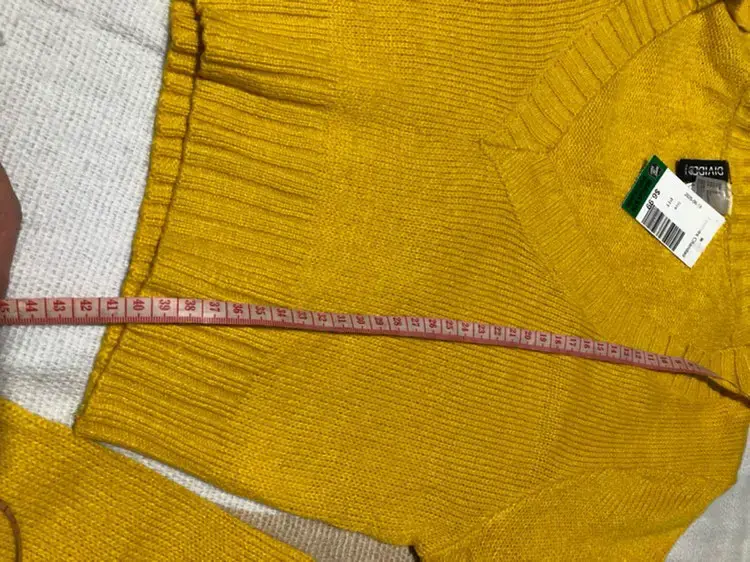 Suéter amarillo corto - 3