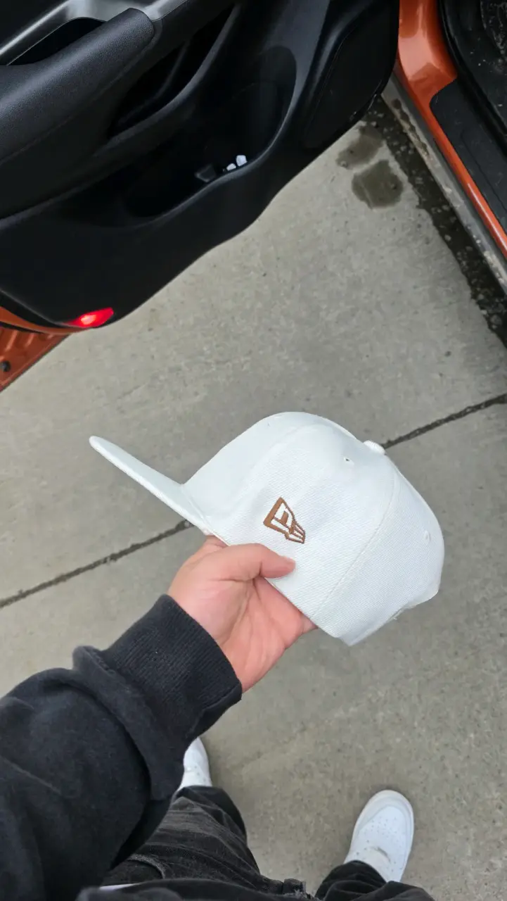 Gorra blanca LA bordada - 2