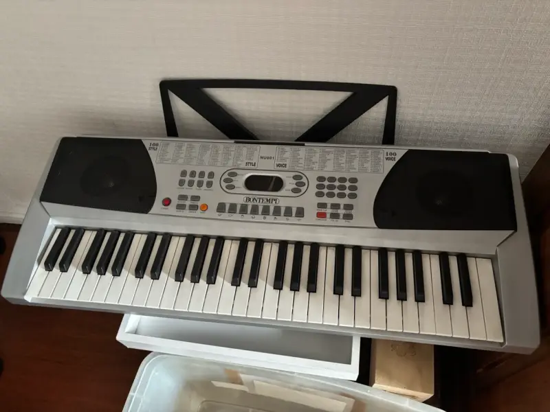 Teclado electrónico Bontempi gris