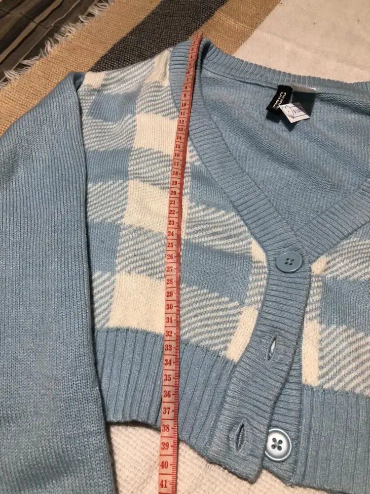 Cardigan corto celeste a cuadros - 2
