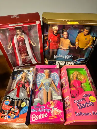 Muñecas Barbie colección varias - miniatura 1