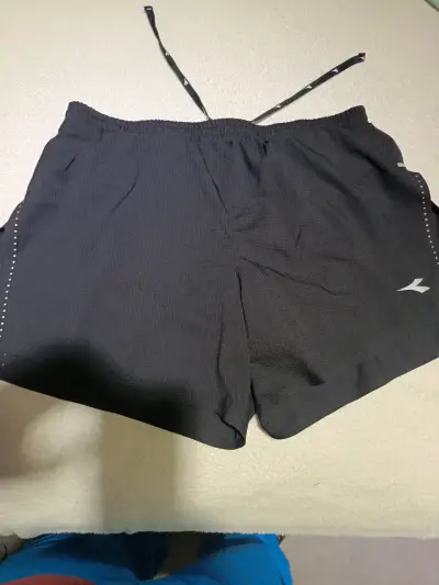 Short deportivo negro - miniatura 1