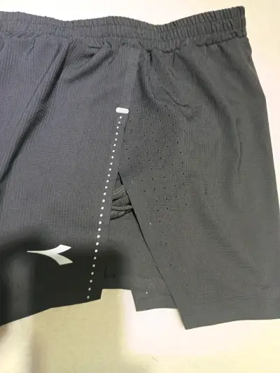 Short deportivo negro - miniatura 3